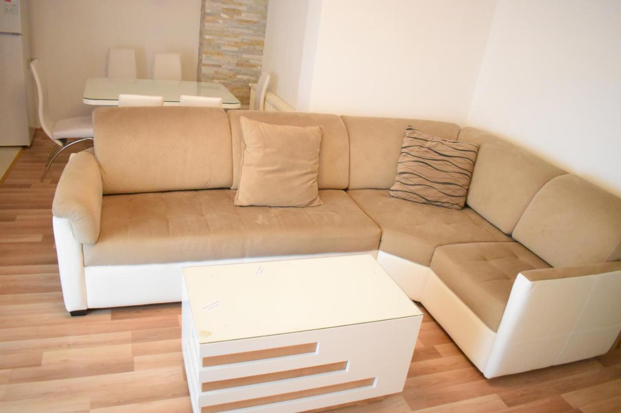 Apartments Holiday Vranje Dış mekan fotoğraf