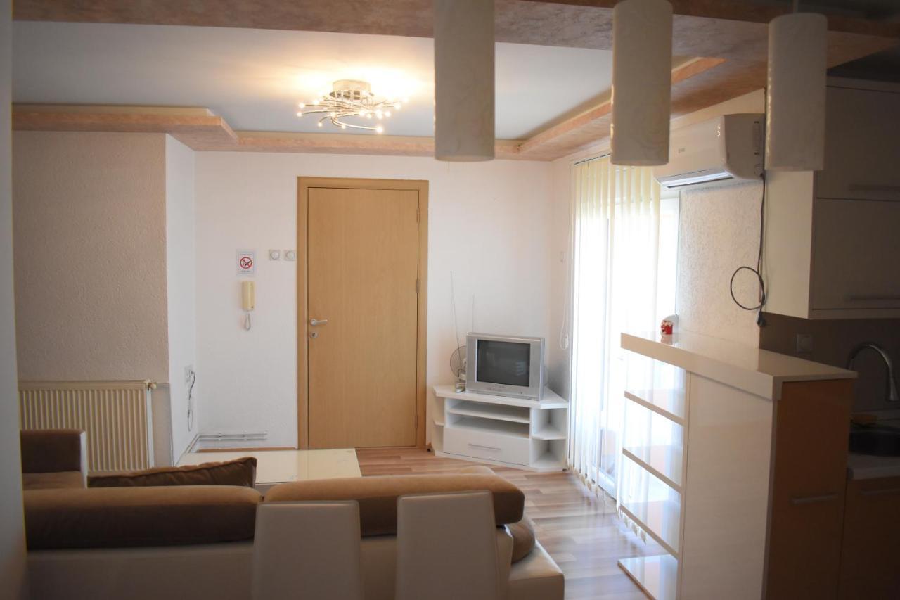 Apartments Holiday Vranje Dış mekan fotoğraf
