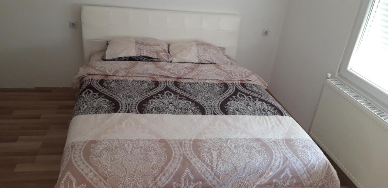 Apartments Holiday Vranje Dış mekan fotoğraf